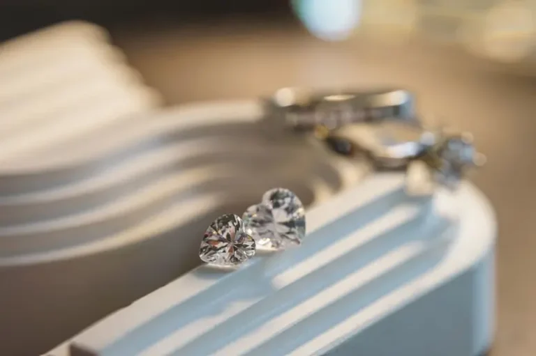 The ultimate guide to choosing diamond stud earrings