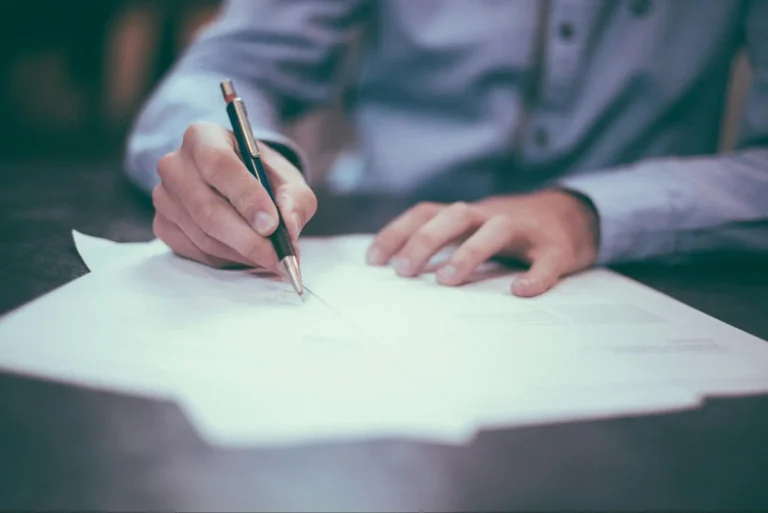 Navigating the Legal Maze How a Memphis Car Accident Attorney Can Help You